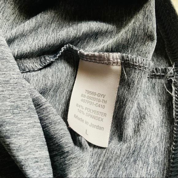 Sold Champion Size L - Picture 6 of 6